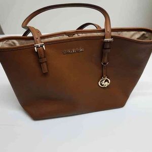 Michael Kors Jet Set Travel Bag